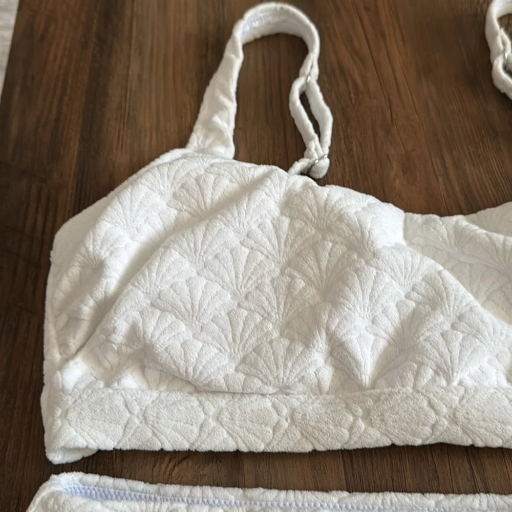 Cupshe White Square neck Bikini top & High Rise  Bottom Set